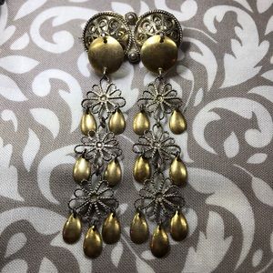 Delicate, Antique, Feminine-looking Pin